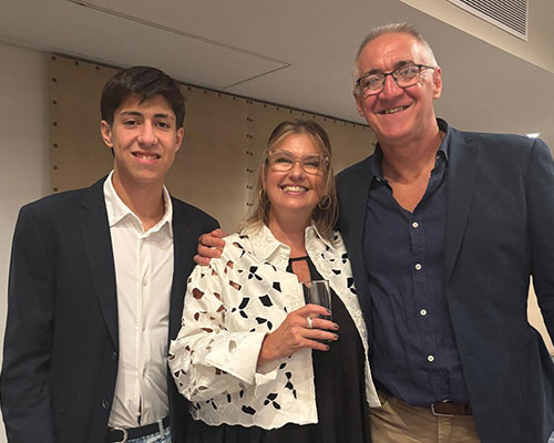 Dra. Carla Bianchi junto a su familia | Conociendo a tu medico Dra. Carla Bianchi junto a su familia | Conociendo a tu medico