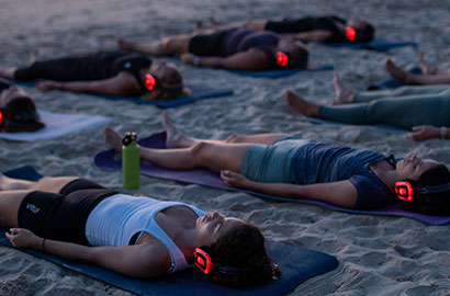 Silent Yoga al atardecer